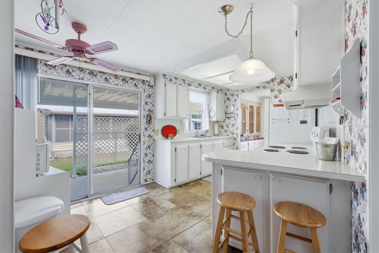 SHADOW BROOK MOBILE HOME - Residential