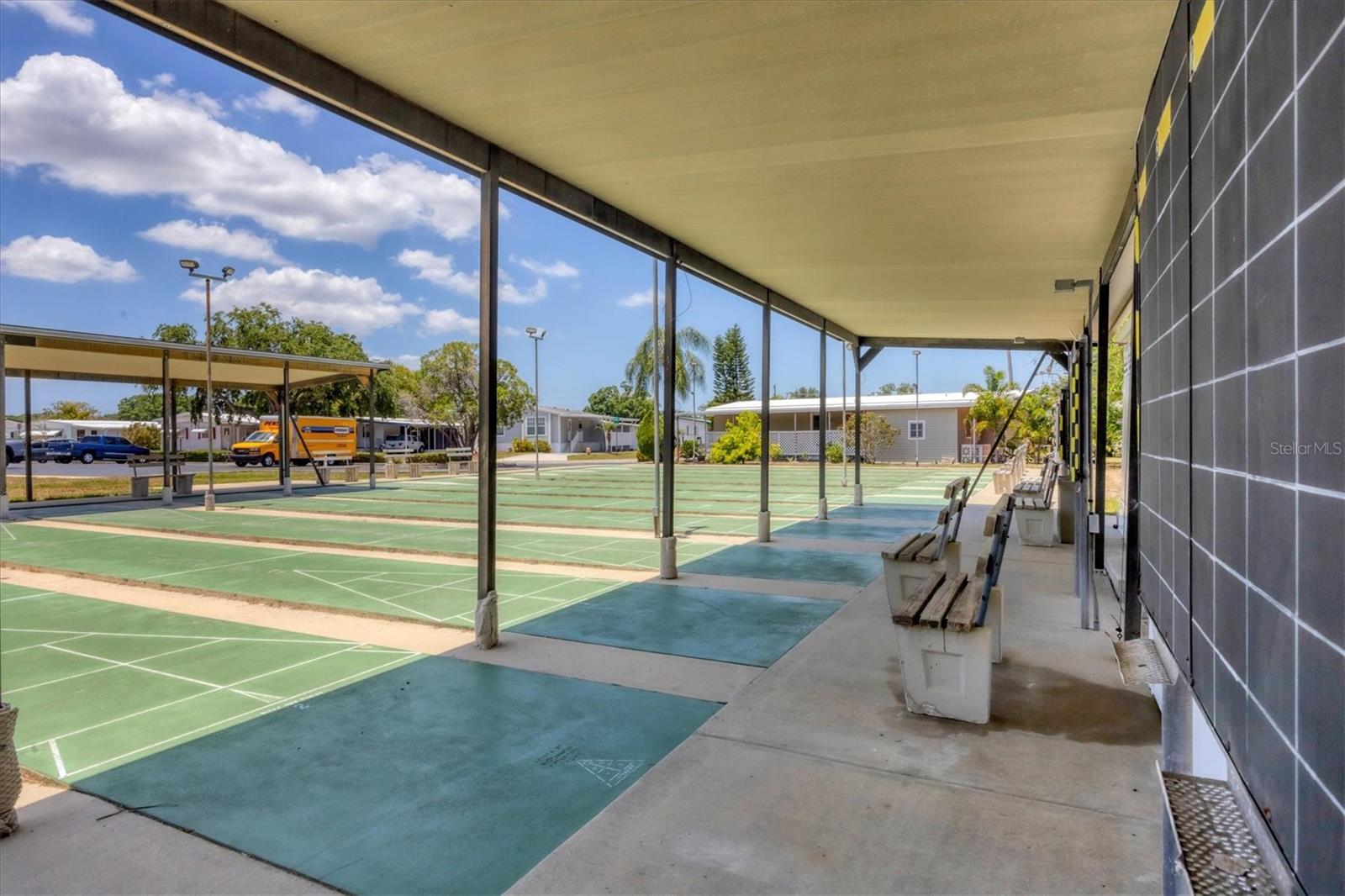 SHADOW BROOK MOBILE HOME - Residential