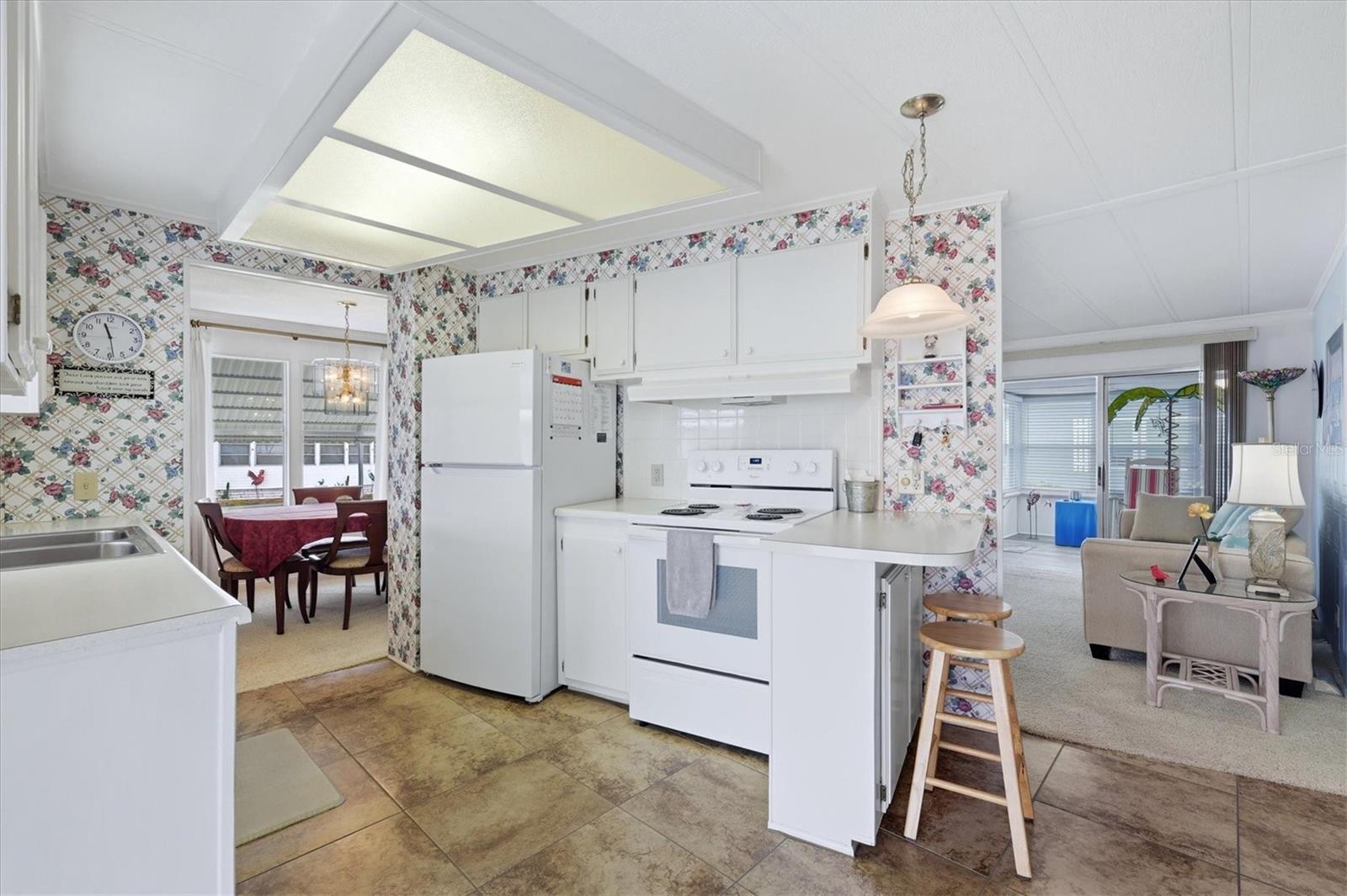 SHADOW BROOK MOBILE HOME - Residential