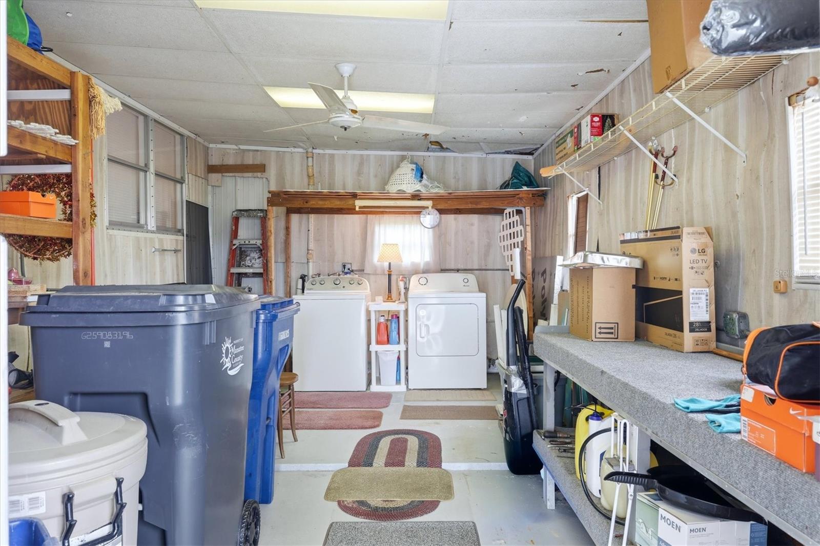 SHADOW BROOK MOBILE HOME - Residential