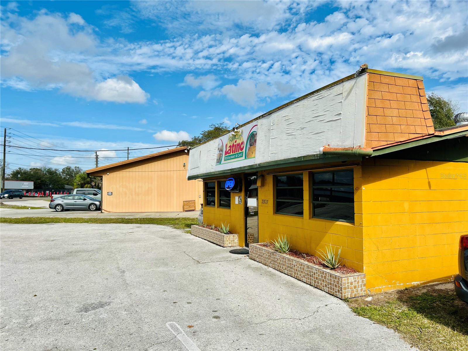 3327 FORSYTH ROAD