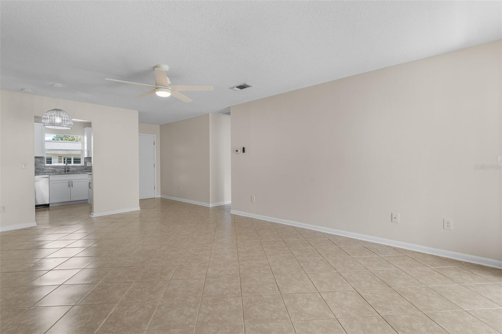 ALHAMBRA VILLAS CONDO 01-04 - Residential