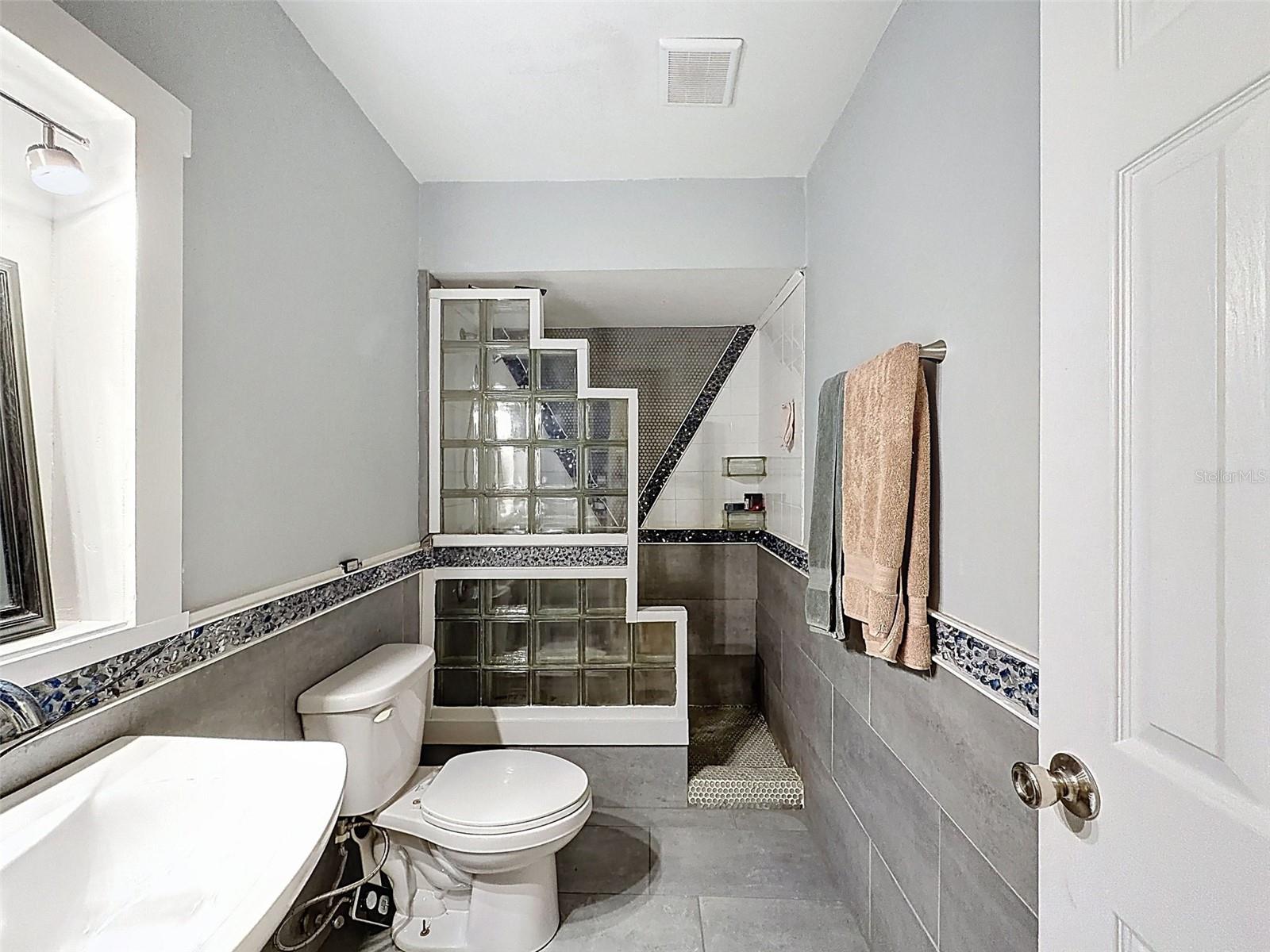 VIVA VILLAS 1ST ADD - Residential