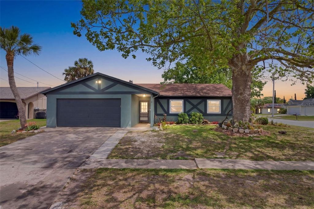 Photo of 16026 Surrey Drive, Hudson, FL 34667 (MLS # W7884522)