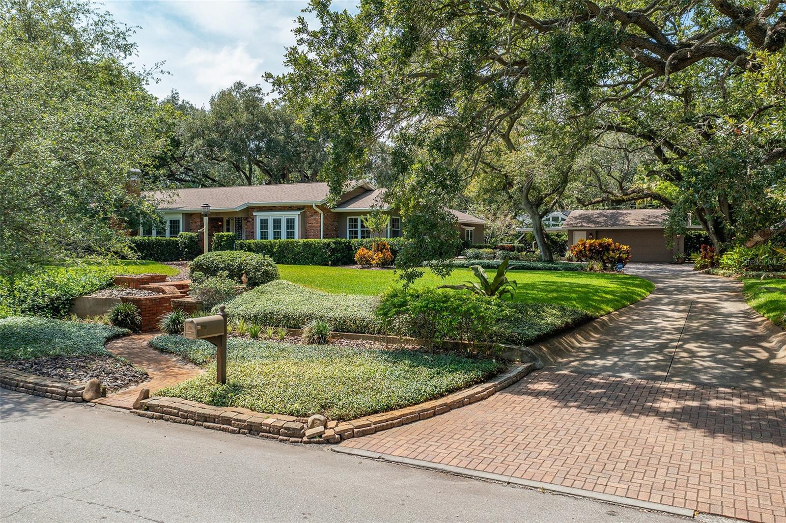 BAYSHORE CREST - Land