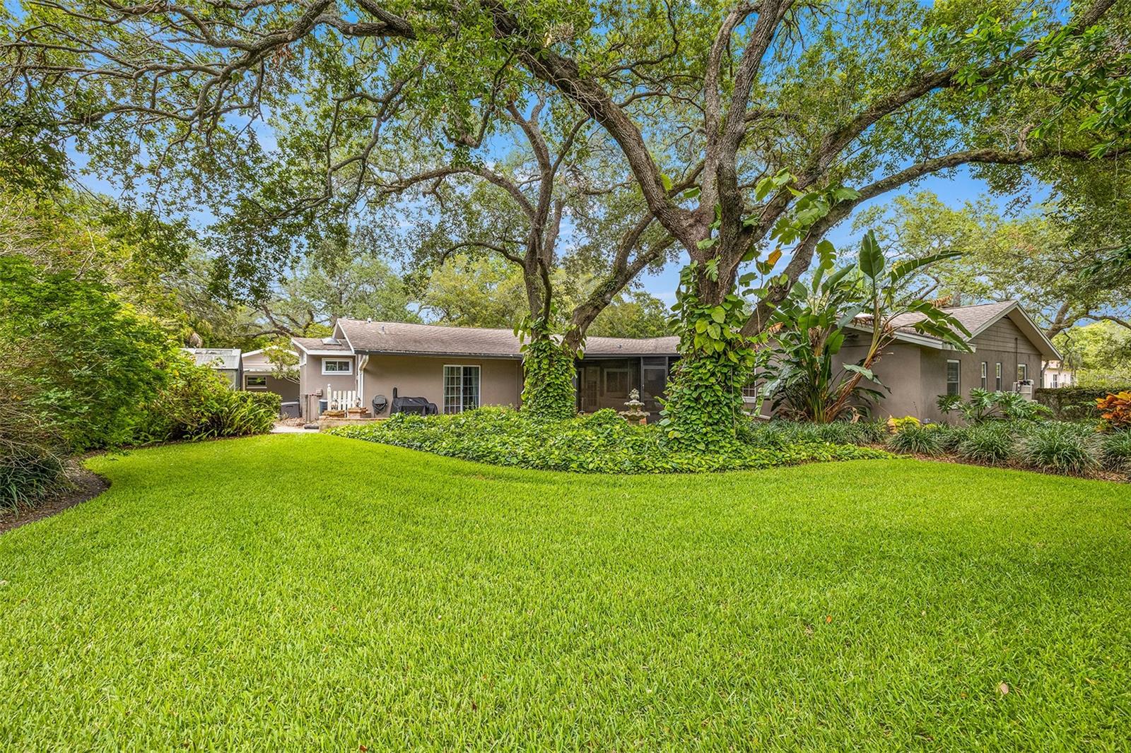 BAYSHORE CREST - Land