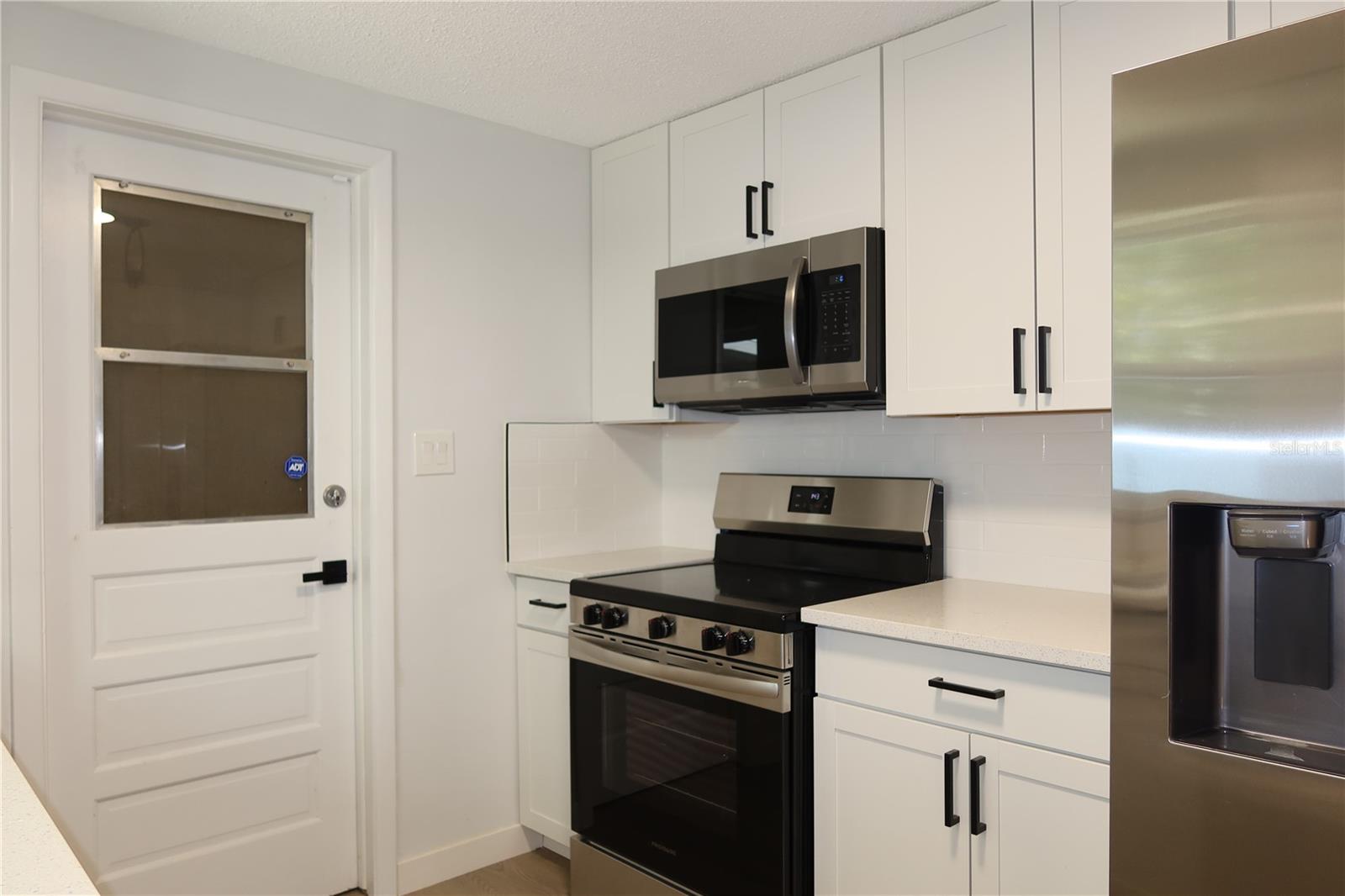 SIESTA TERRACE FIRST ADD - Residential Lease