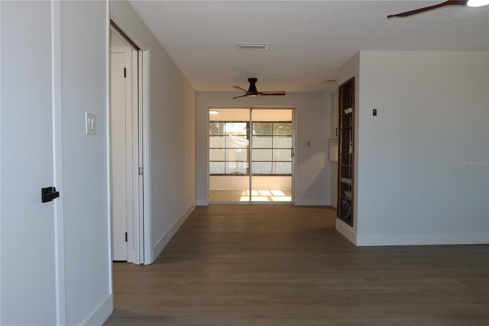 SIESTA TERRACE FIRST ADD - Residential Lease