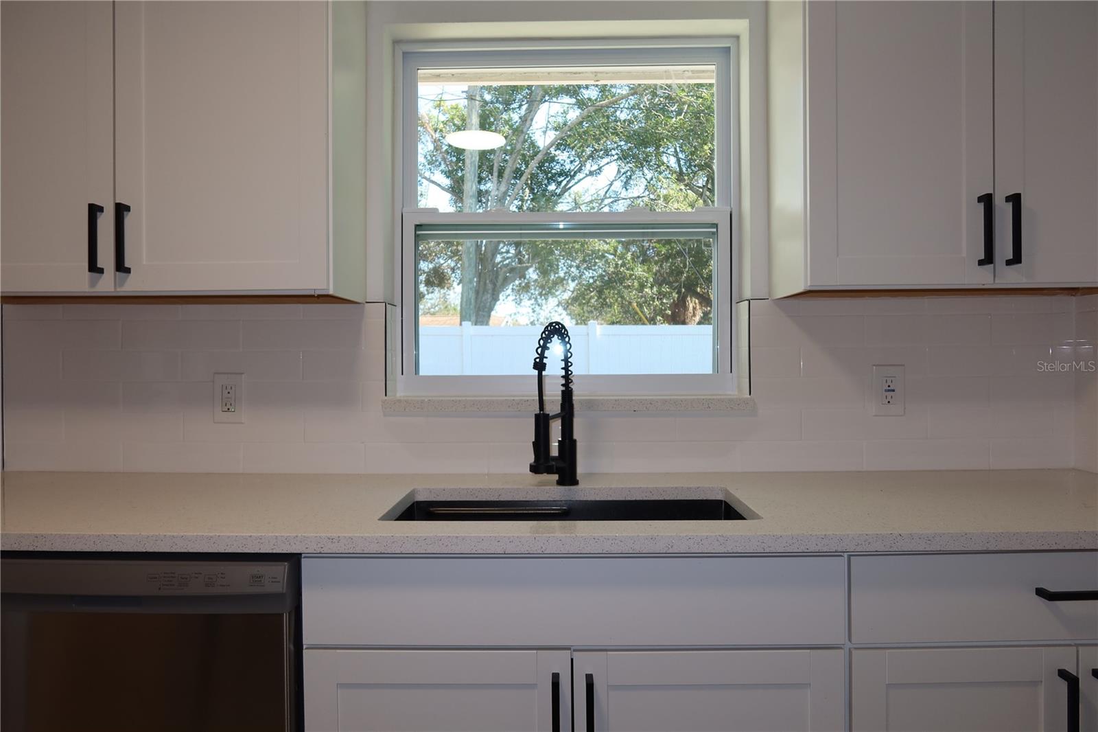 SIESTA TERRACE FIRST ADD - Residential Lease