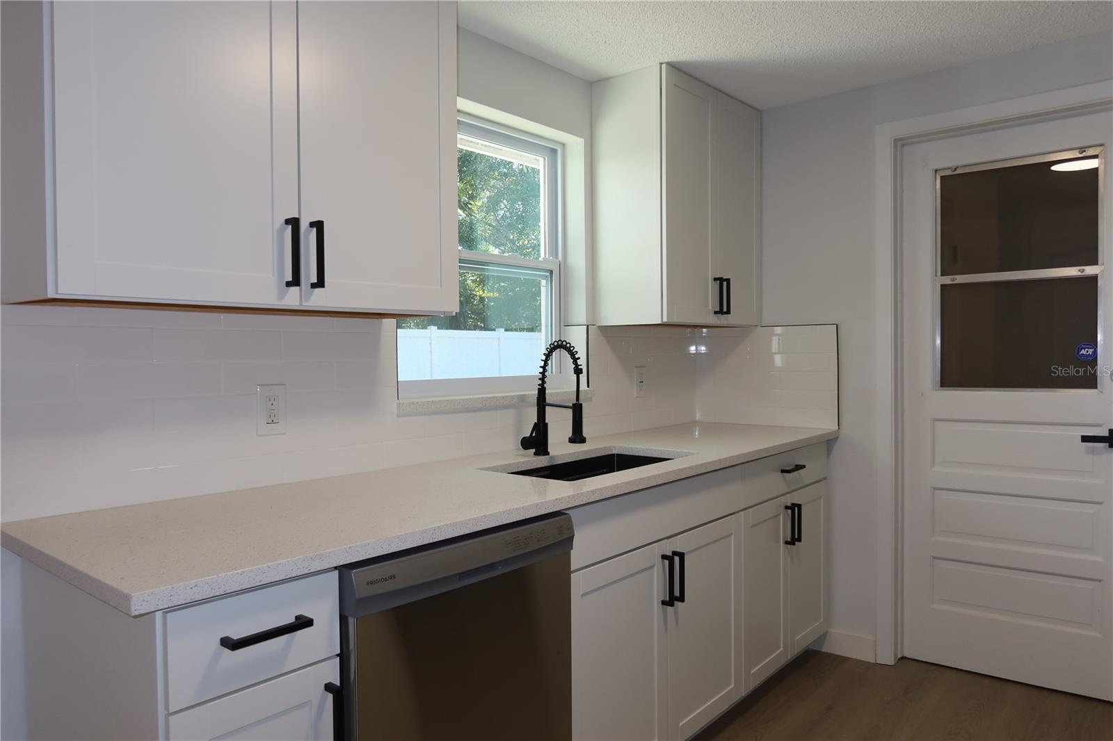 SIESTA TERRACE FIRST ADD - Residential Lease