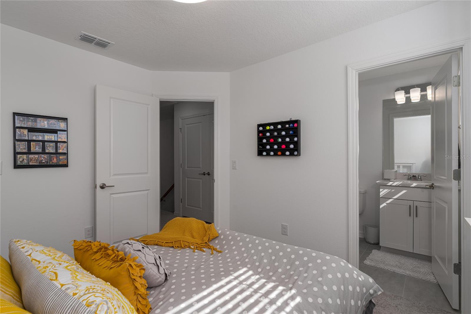 ARTISAN LAKES EDGESTONE NORTH PH I & II - Residential