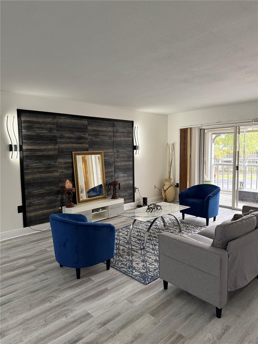 DOLLY BAY A VILLAGE ON LAKE TARPON - Residential Lease