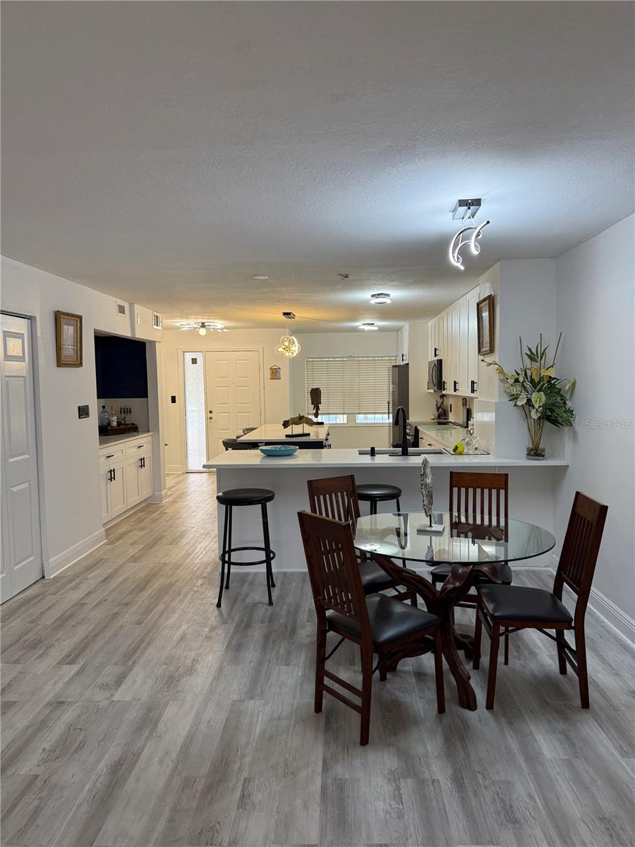 DOLLY BAY A VILLAGE ON LAKE TARPON - Residential Lease