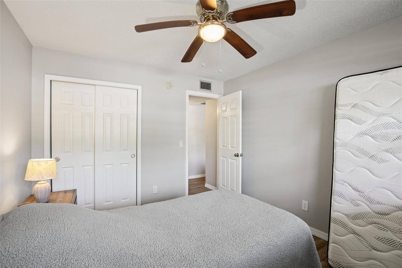 ON TOP OF THE WORLD - Residential