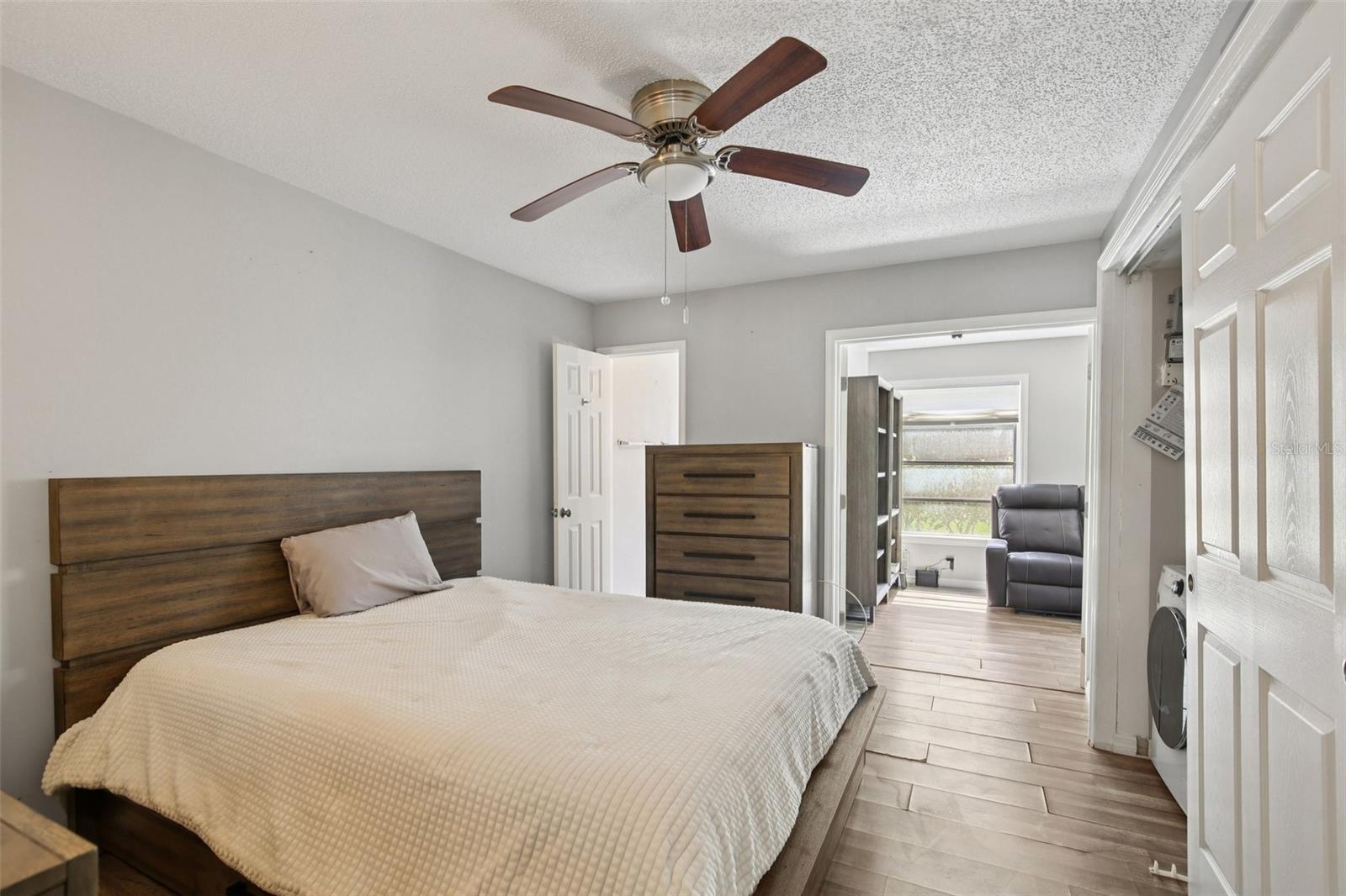 ON TOP OF THE WORLD - Residential