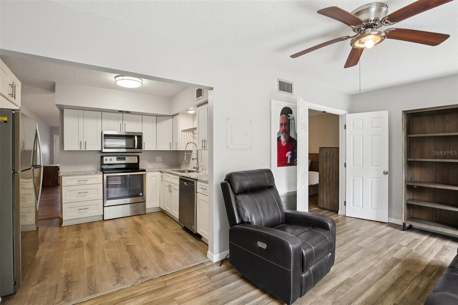 ON TOP OF THE WORLD - Residential