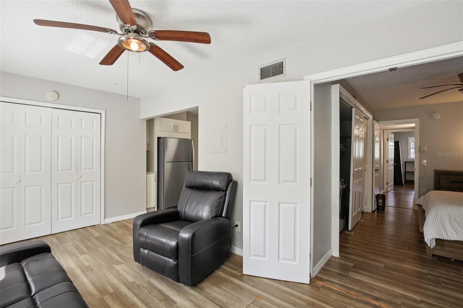 ON TOP OF THE WORLD - Residential