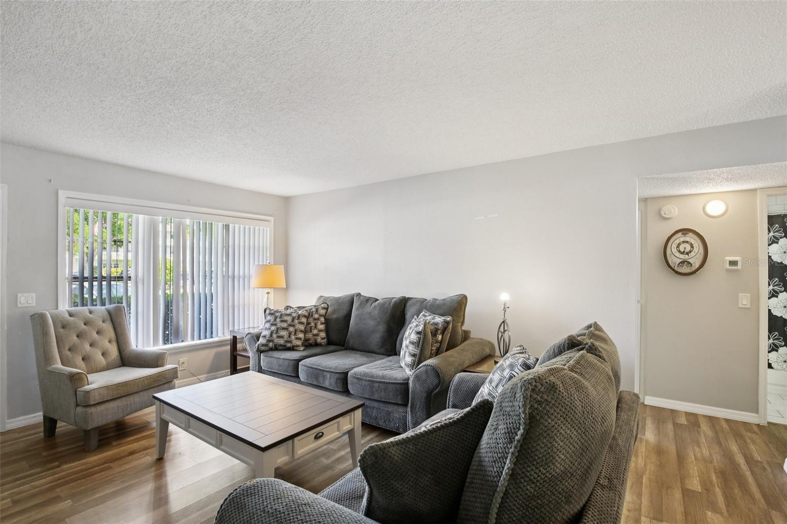 ON TOP OF THE WORLD - Residential