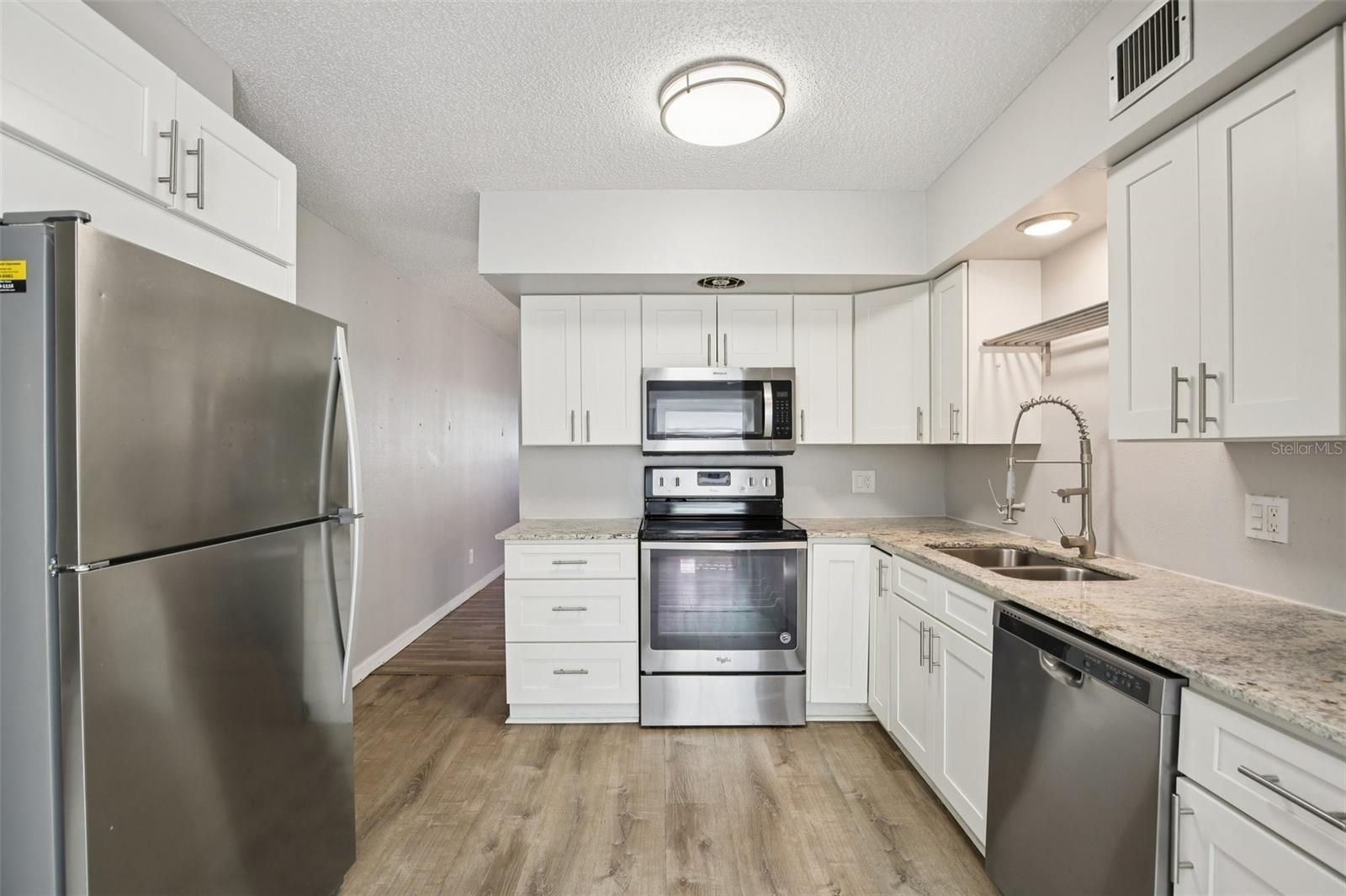 ON TOP OF THE WORLD - Residential