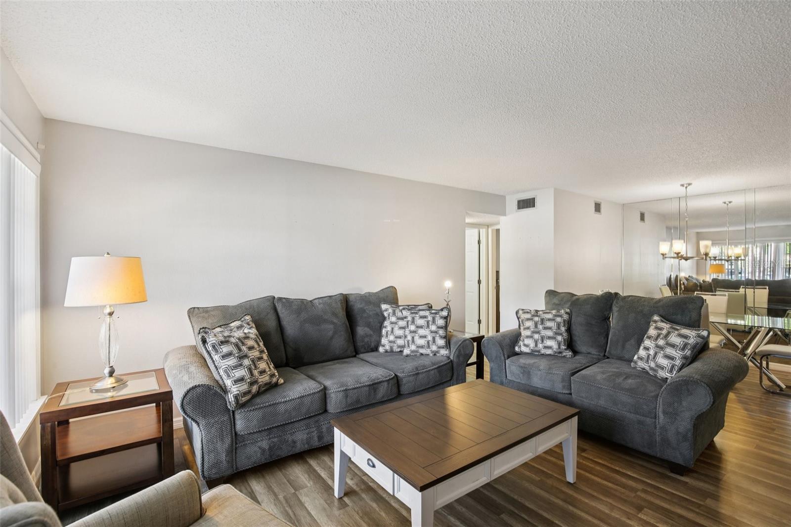 ON TOP OF THE WORLD - Residential