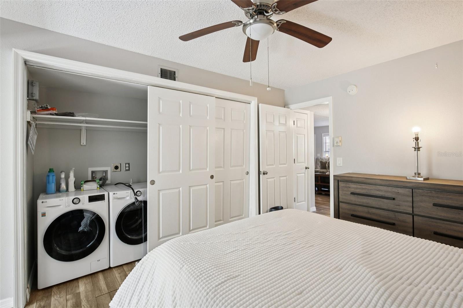 ON TOP OF THE WORLD - Residential