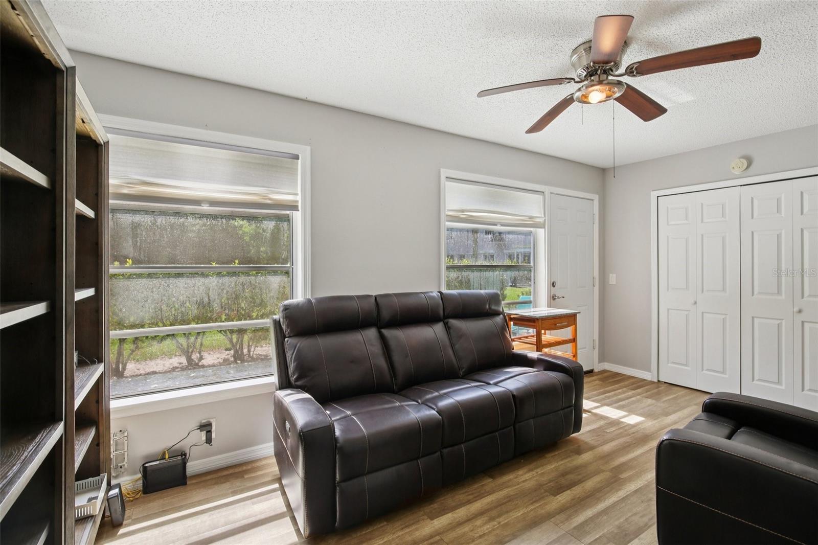 ON TOP OF THE WORLD - Residential