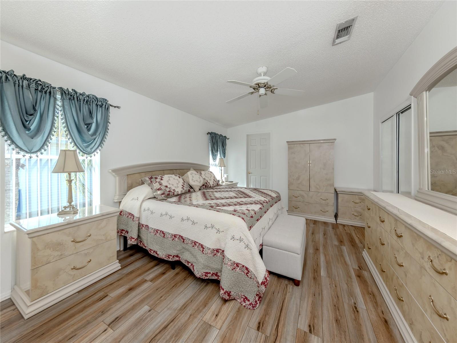 RIVERWALK MHP CO-OP - Residential