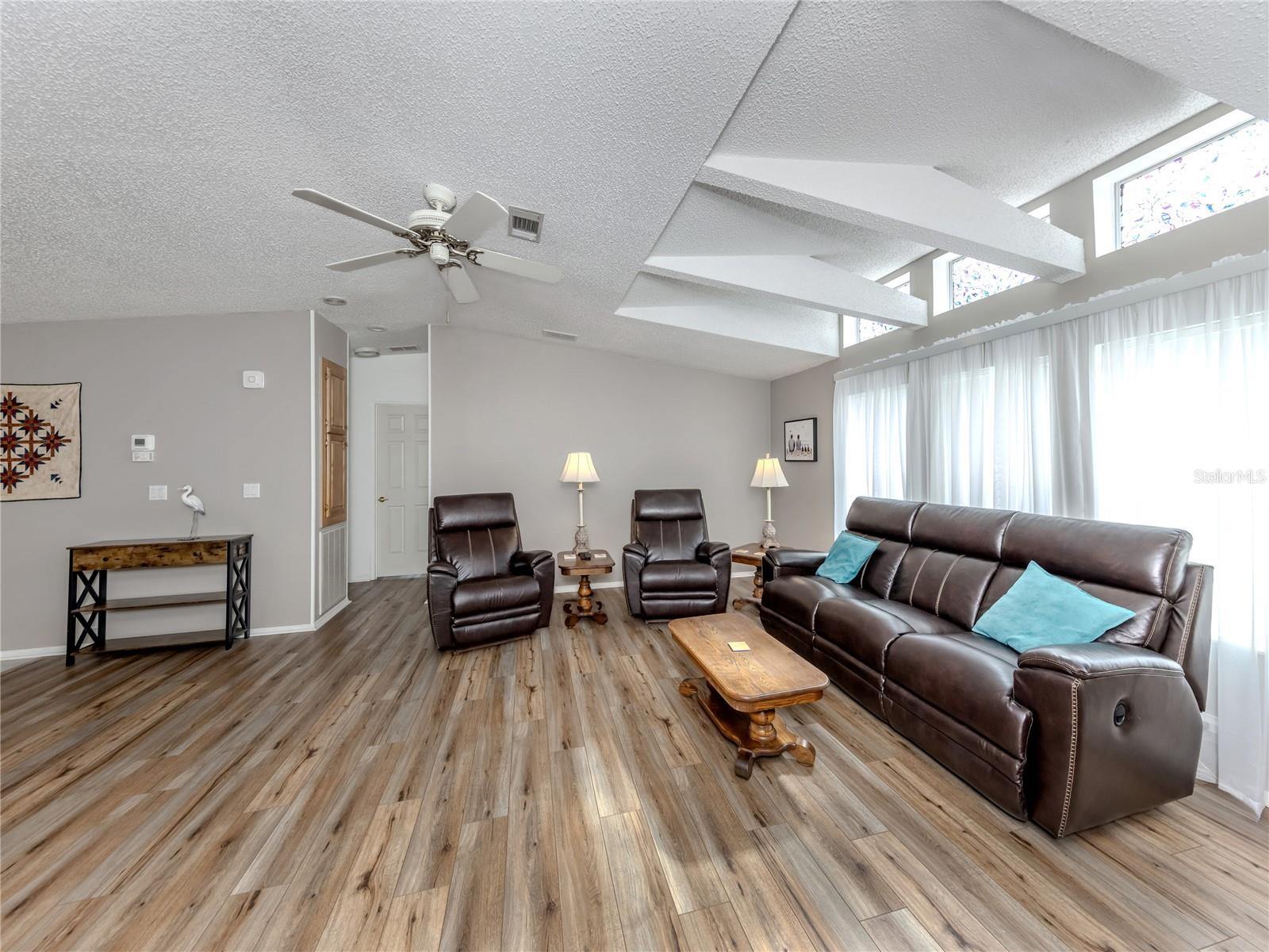 RIVERWALK MHP CO-OP - Residential