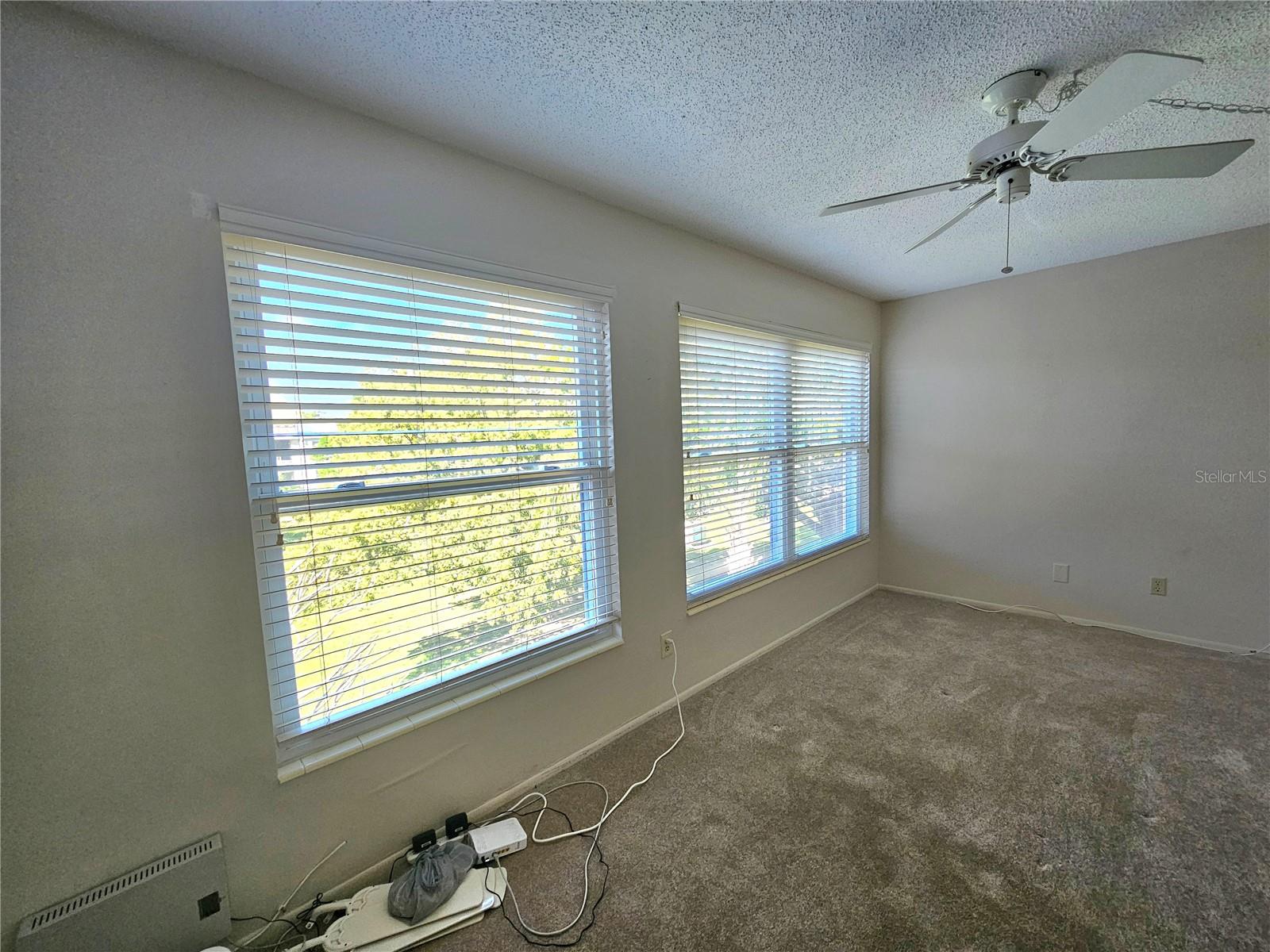 ON TOP OF THE WORLD - Residential