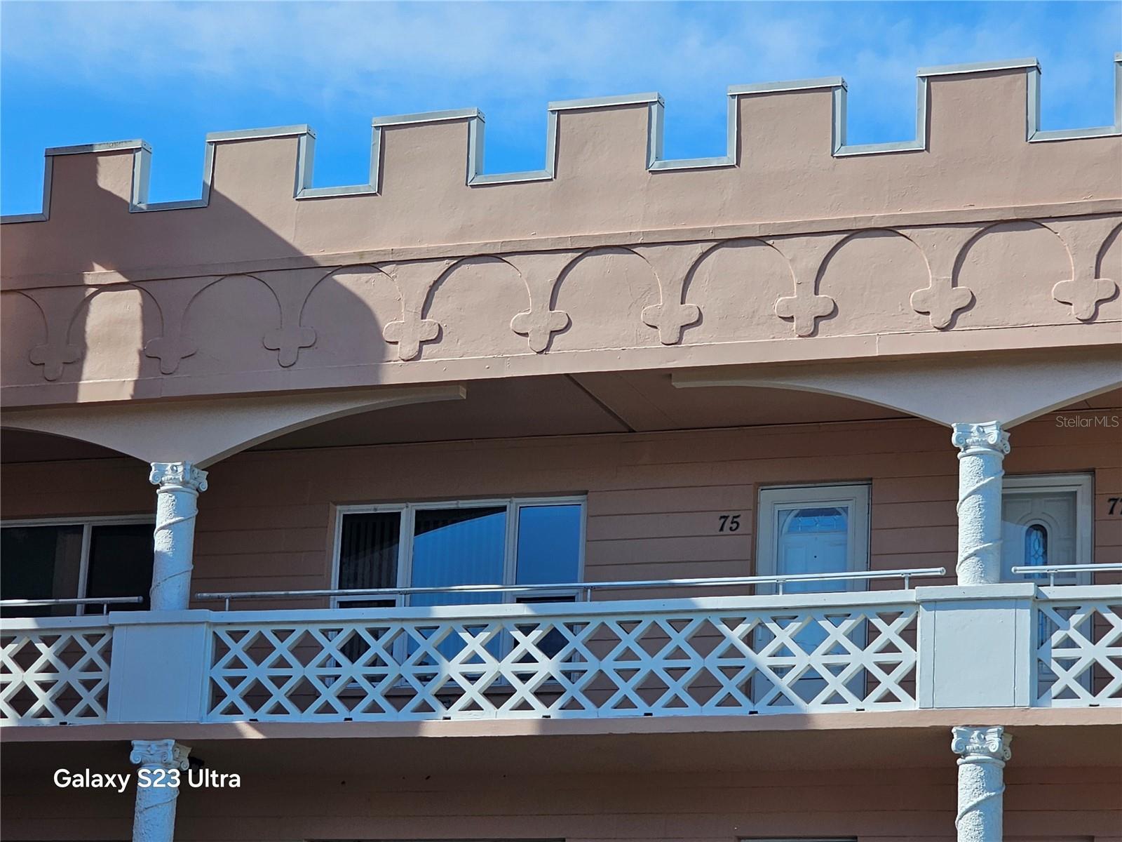 ON TOP OF THE WORLD - Residential