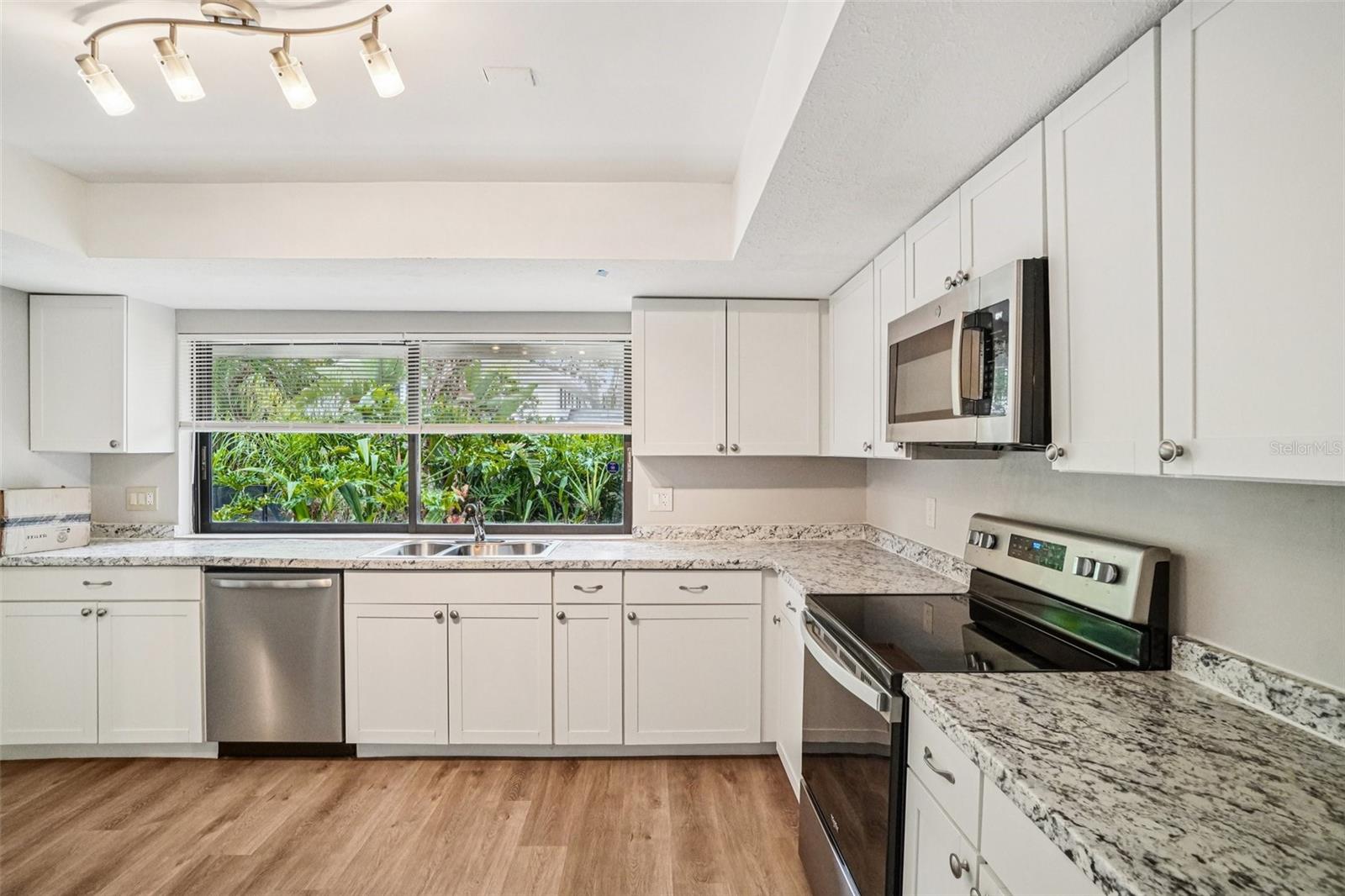 THE VILLAGE SOUTH - Residential