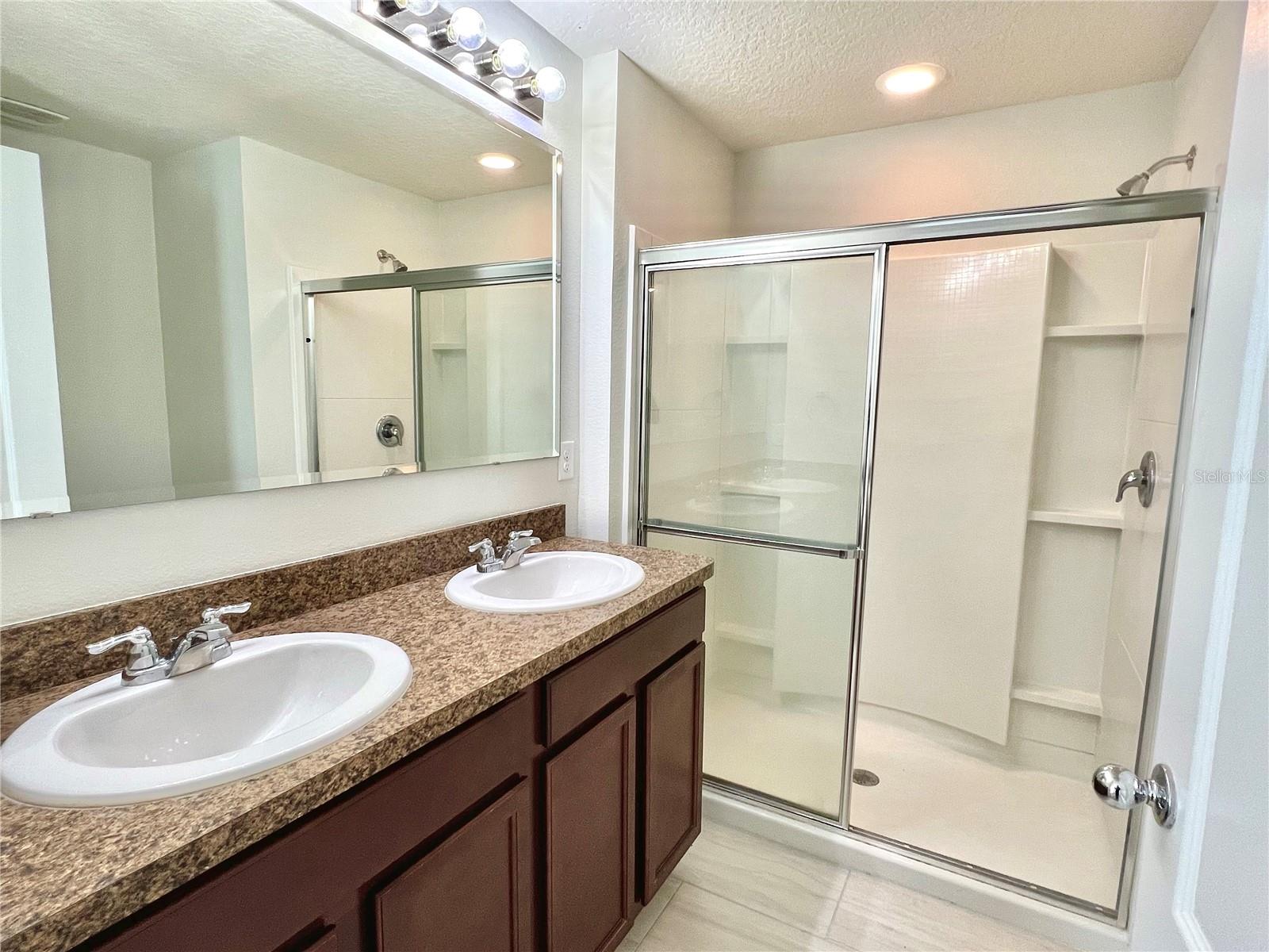 KINDRED PH 1E - Residential Lease