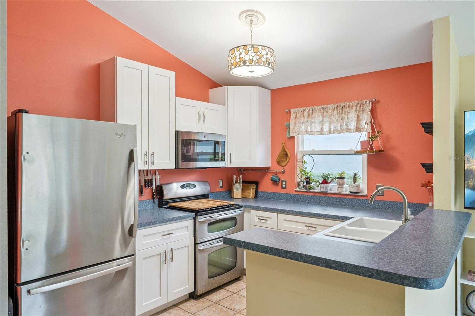 PARK AVE ESTATES - Residential