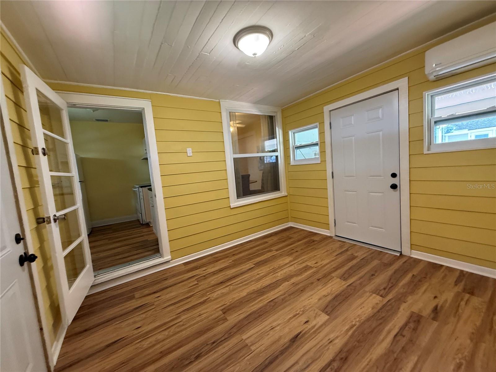 INTER BAY - Residential