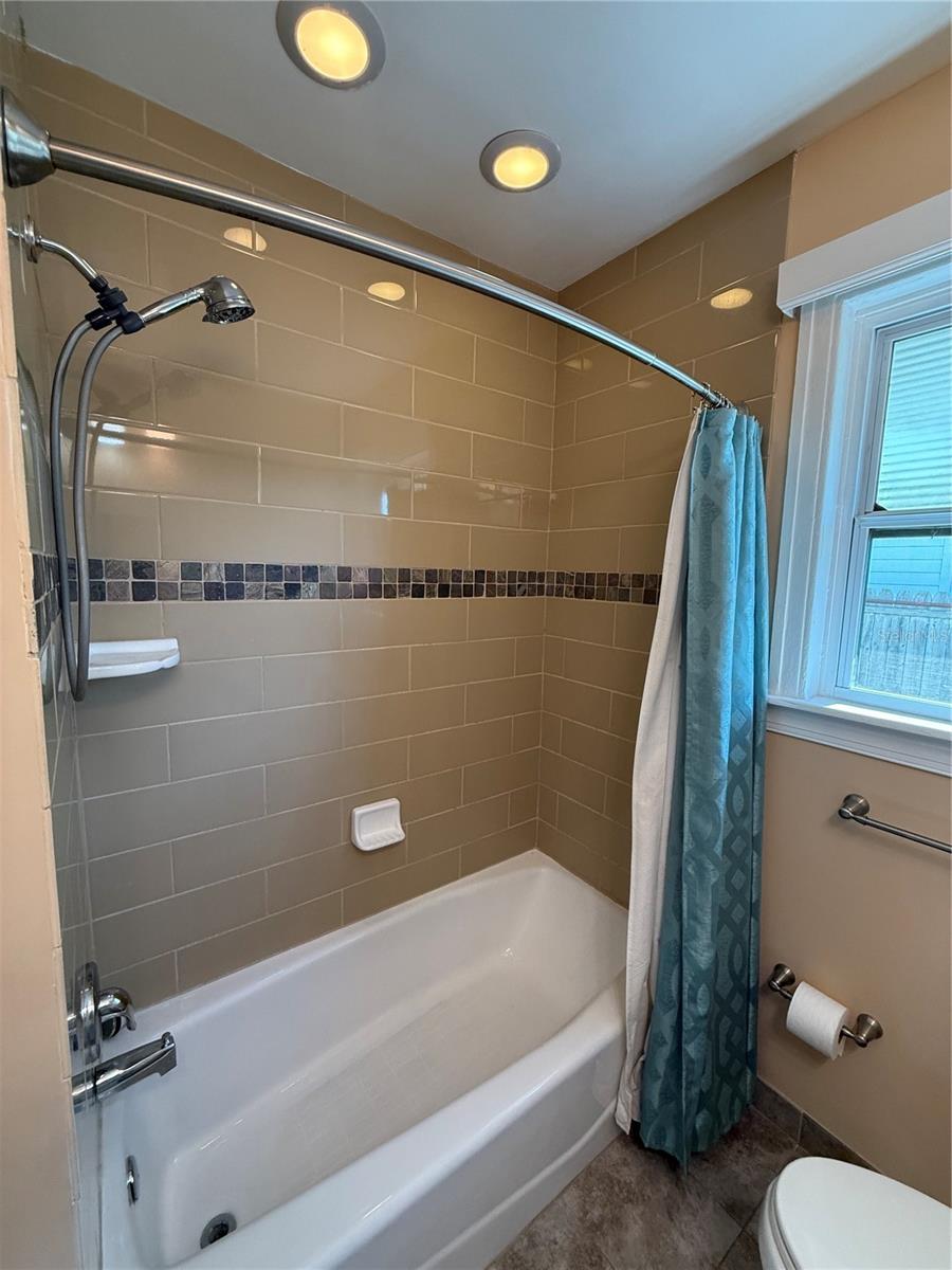 INTER BAY - Residential