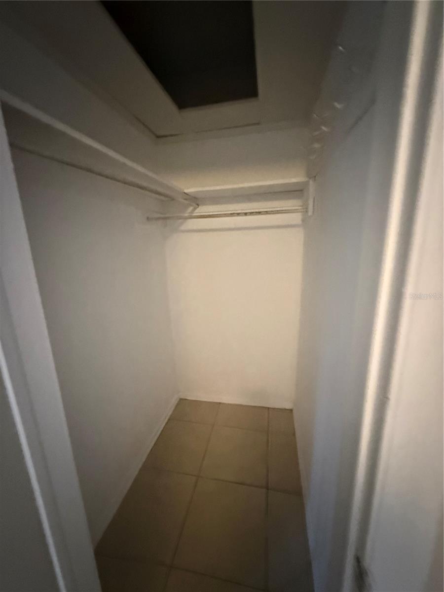 ORANGE HEIGHTS - Residential Lease