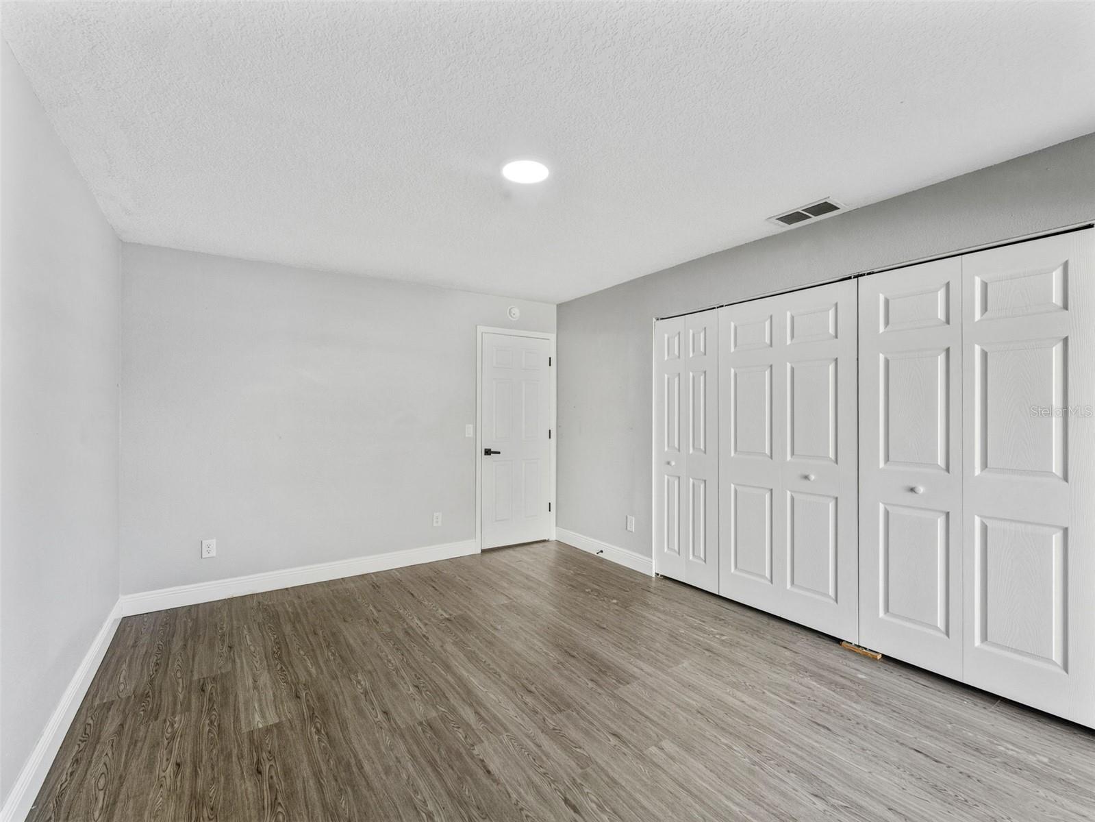 GLEN ELLEN VILLAGE - Residential