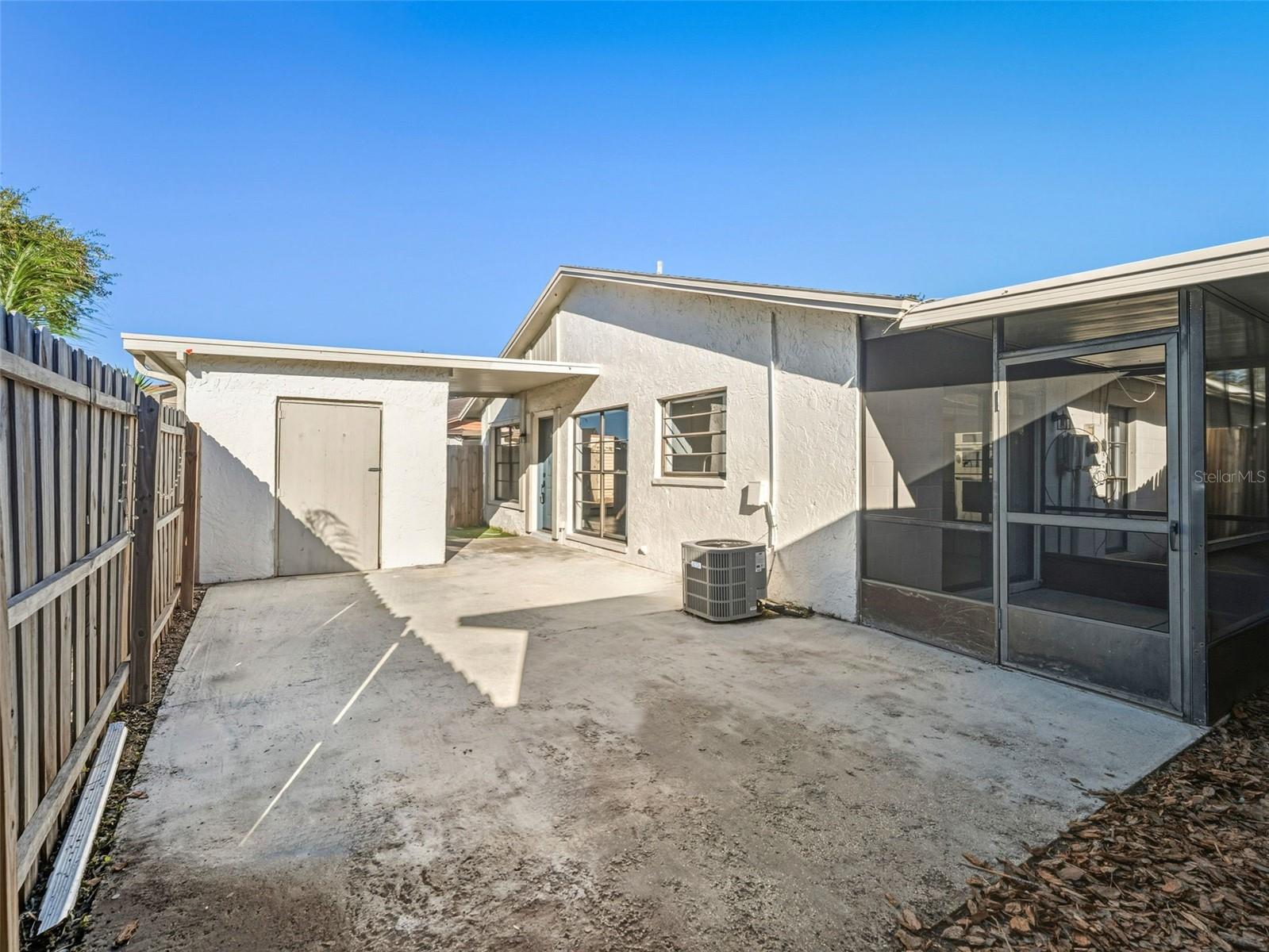 GLEN ELLEN VILLAGE - Residential