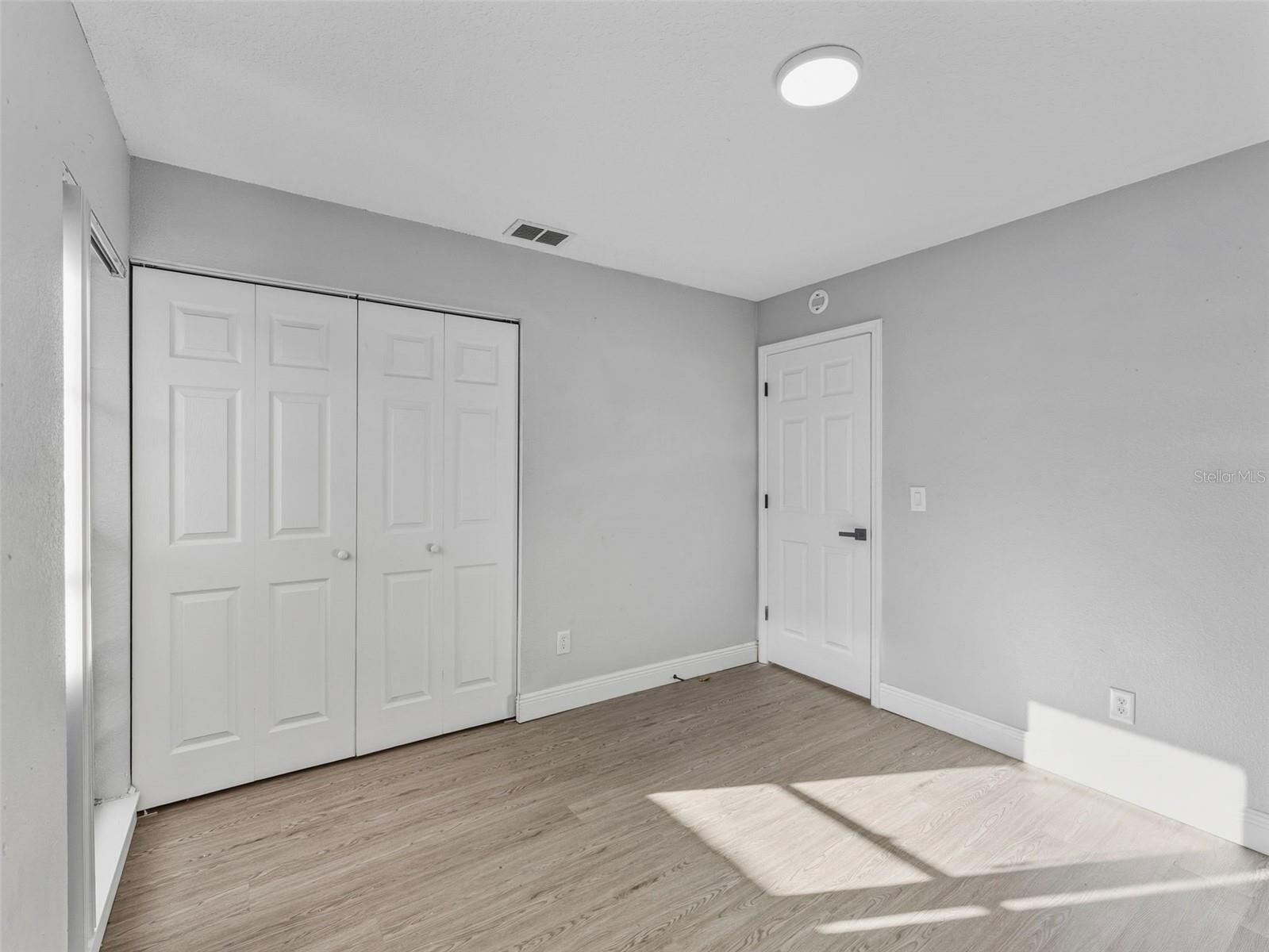 GLEN ELLEN VILLAGE - Residential