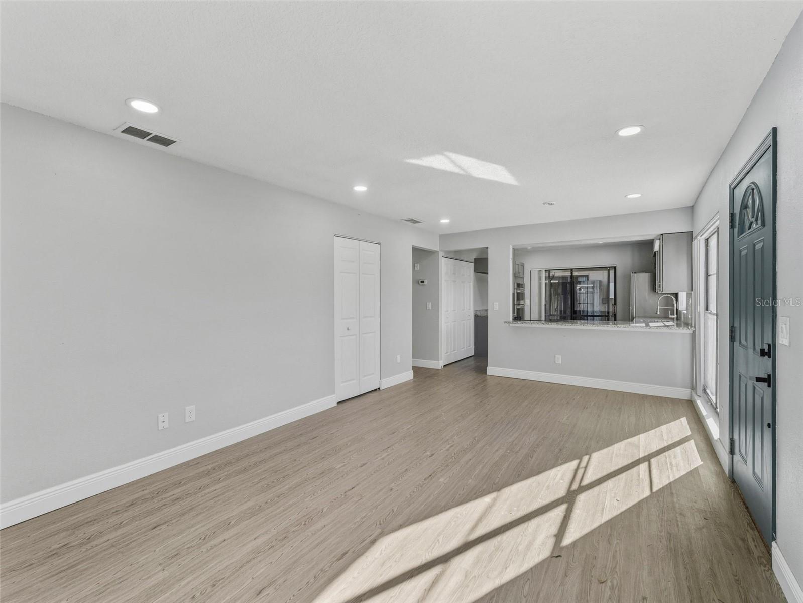 GLEN ELLEN VILLAGE - Residential