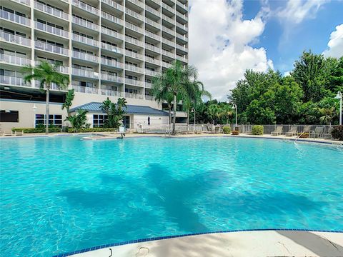 Condominium in ORLANDO FL 13427 BLUE HERON BEACH DRIVE 48.jpg