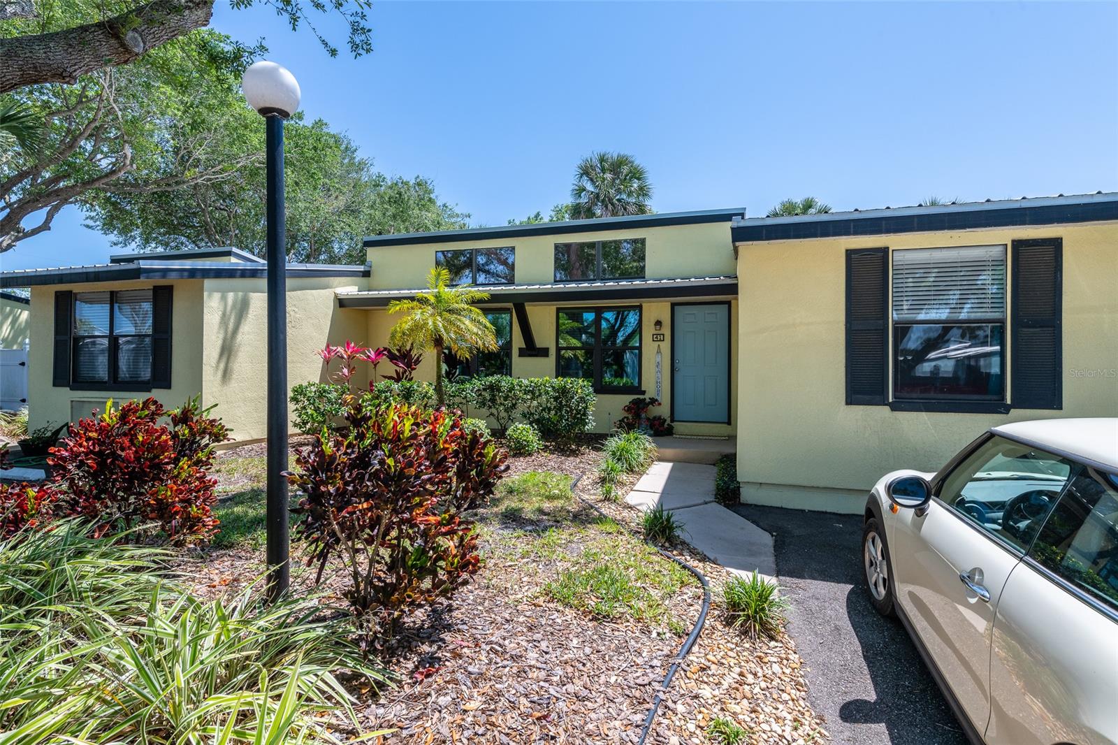 Riverwalk Condo - Residential