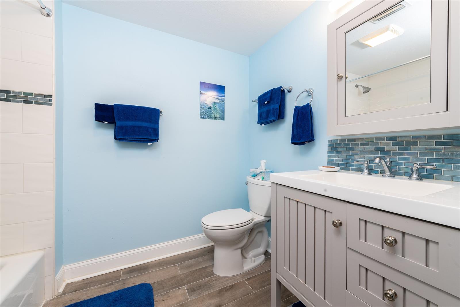 Riverwalk Condo - Residential