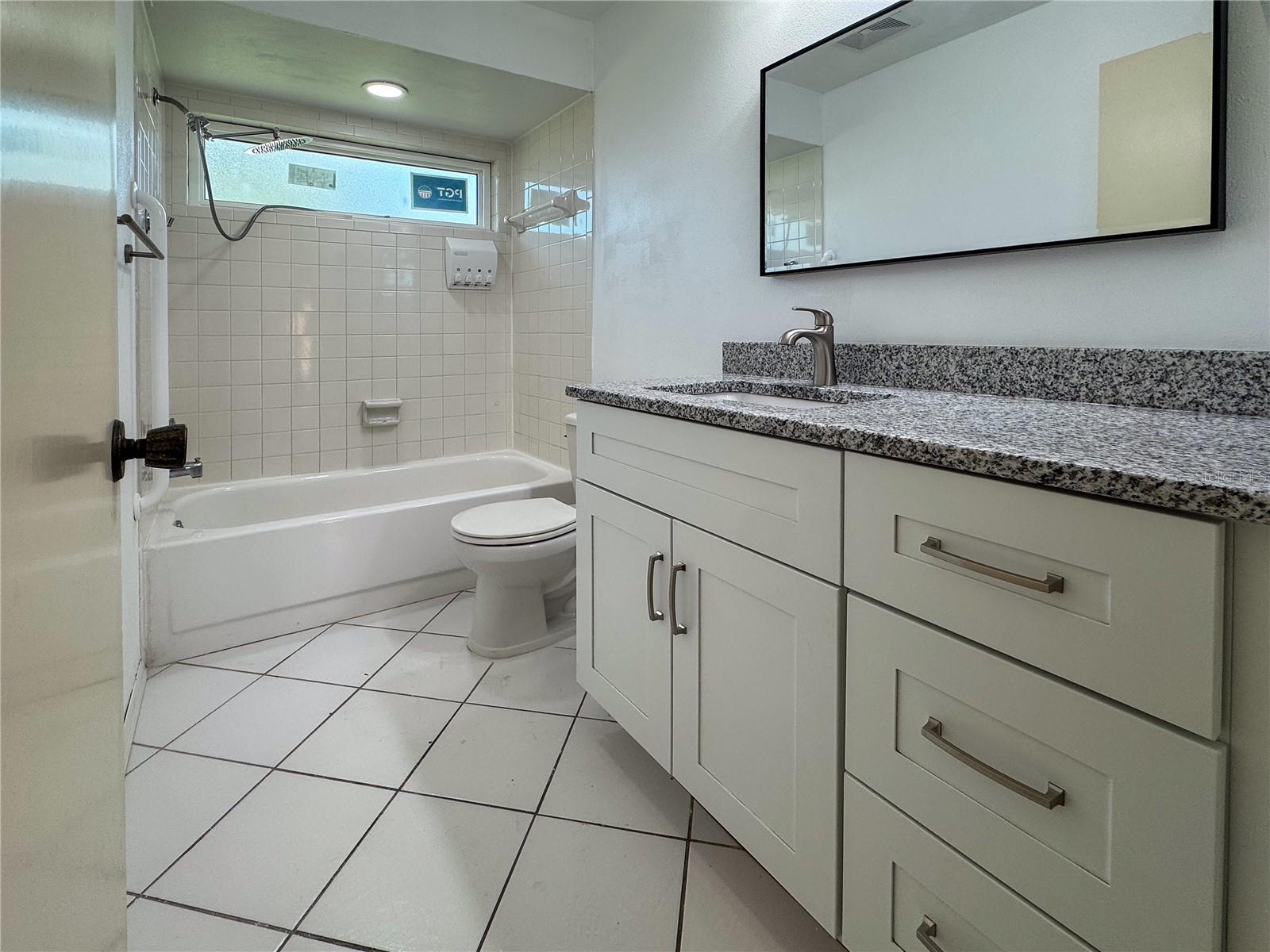 TAMARON - Residential Lease