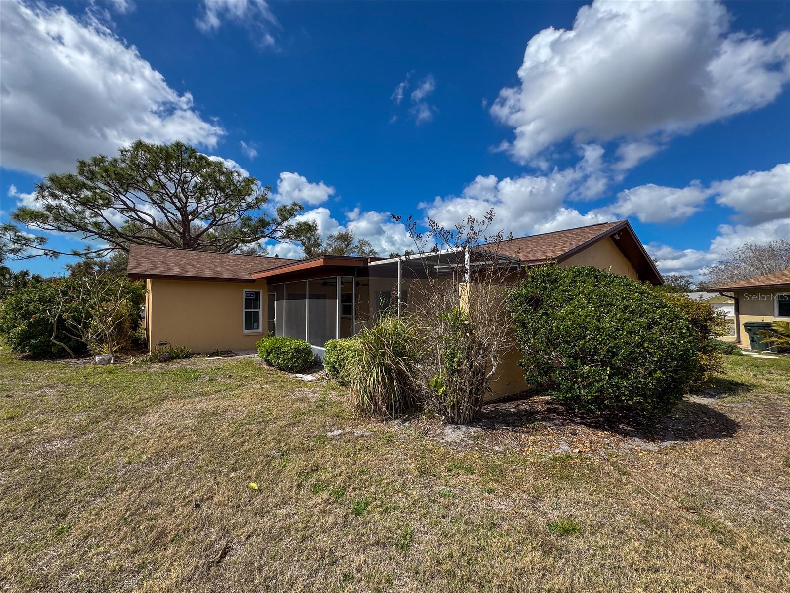 TAMARON - Residential Lease