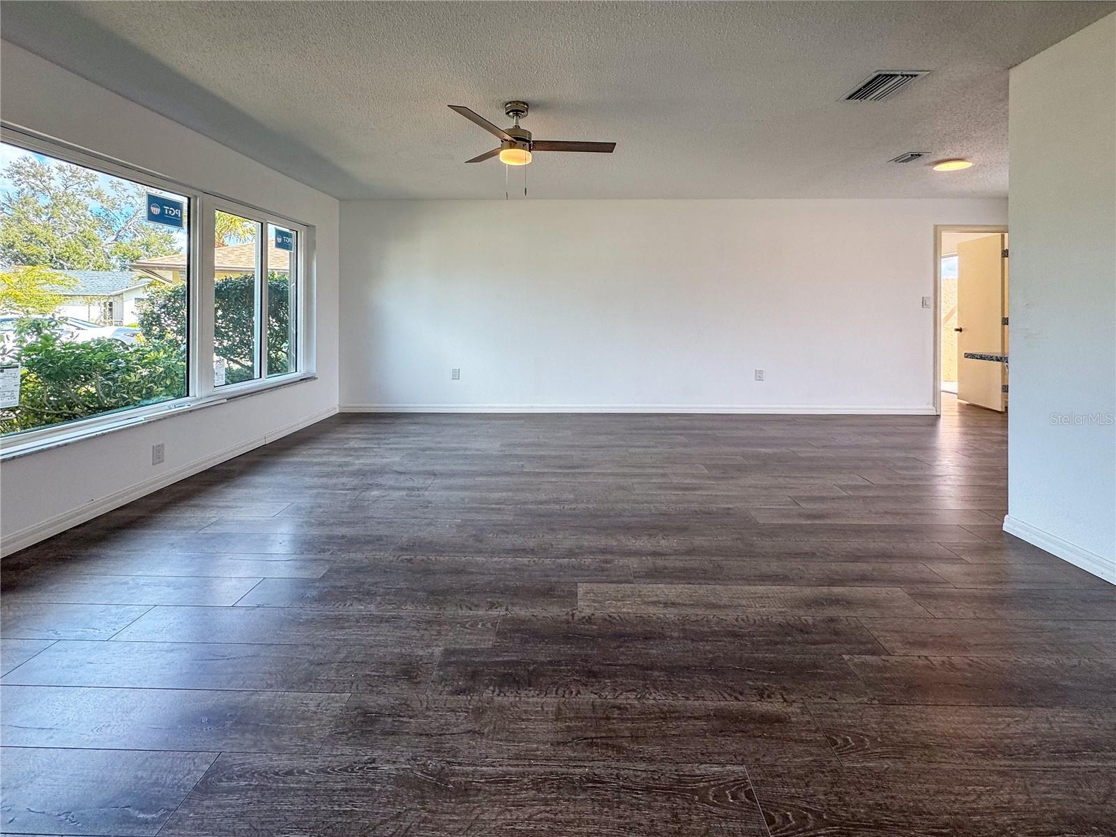 TAMARON - Residential Lease