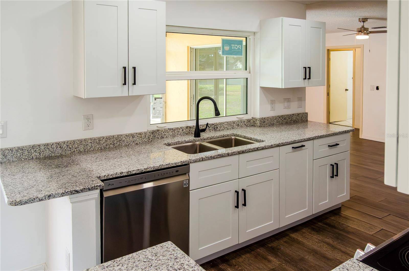 TAMARON - Residential Lease