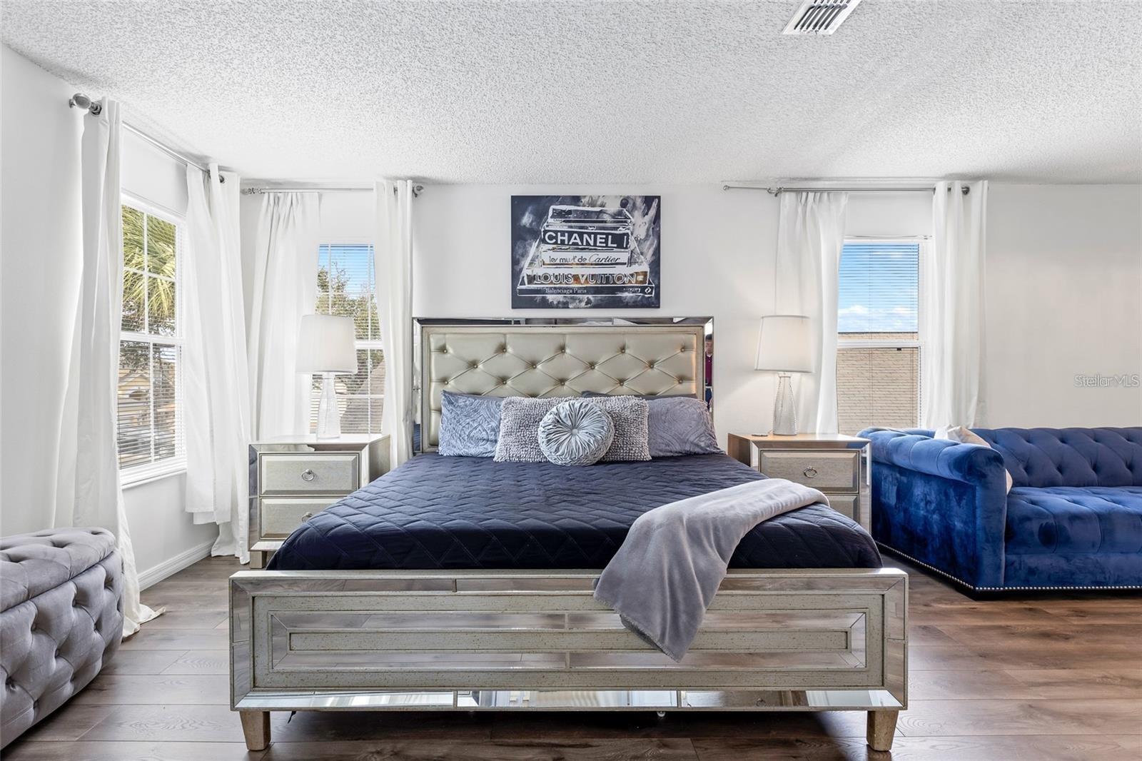 EMERALD ISLAND RESORT PH 4 - Residential