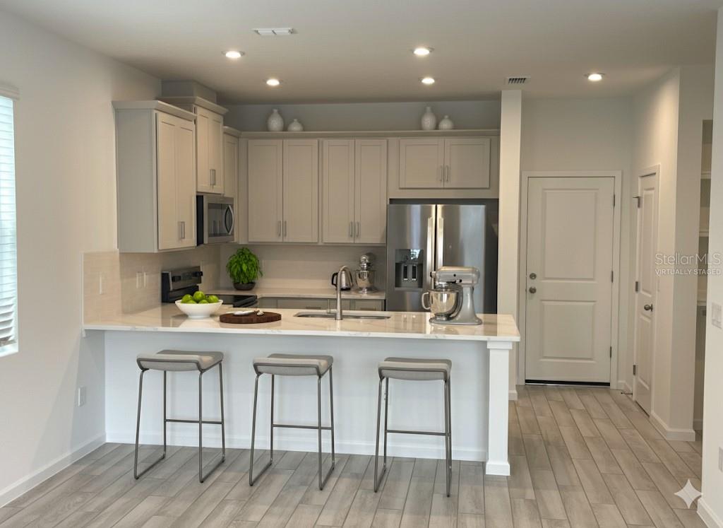 HICKORY GROVE - Residential Lease