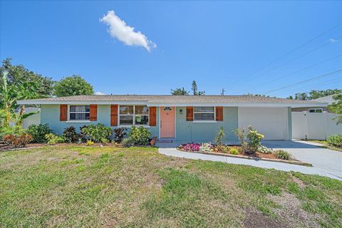 130 E SEMINOLE DRIVE VENICE FL 34293